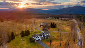 Catskill Park Farm by AvantStay Huge Yard Fire Pit Near Windham Ski Resort